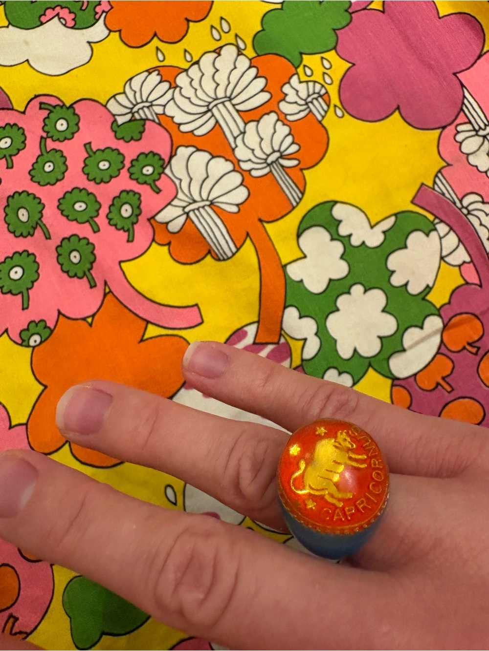 1970s Capricorn Zodiac Statement Bubble Ring - Picture 7 of 7